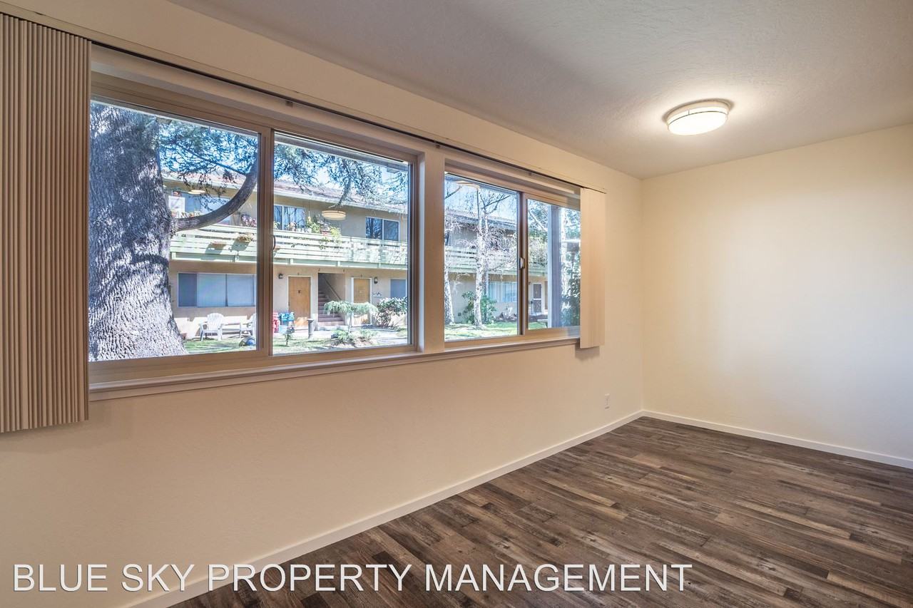 318 Gault Street - Photo 3 of 16