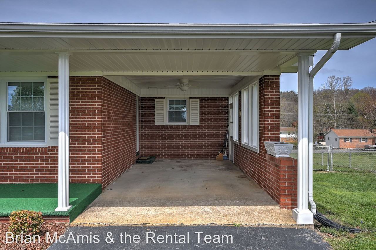 65 Walton Cir - Photo 2 of 37