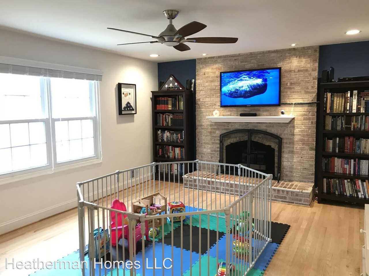 15986 Cove Ln - Photo 2 of 32