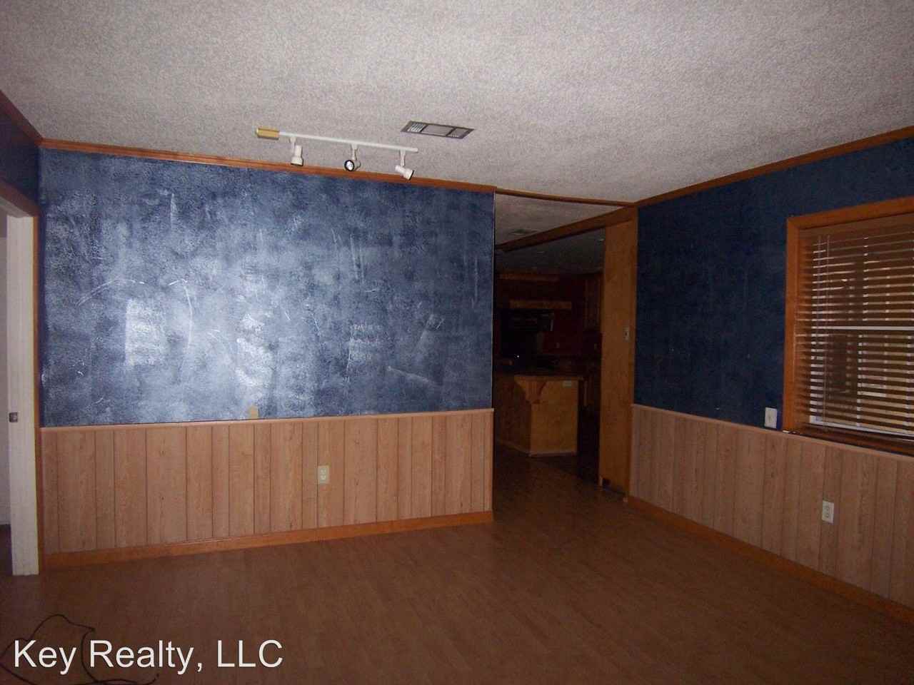 1818 Andrews St - Photo 2 of 7