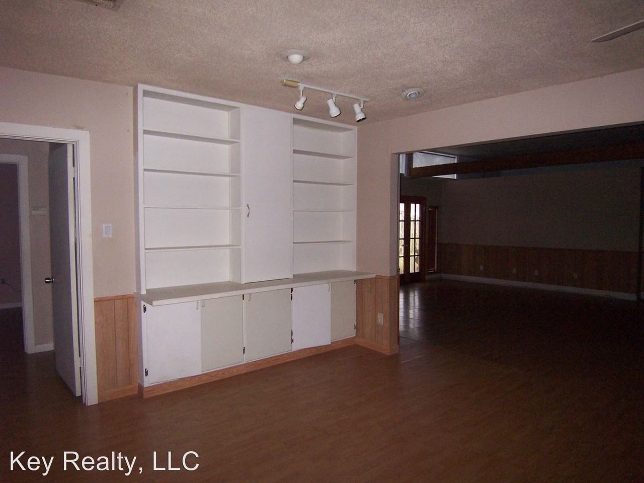 1818 Andrews St - Photo 3 of 7