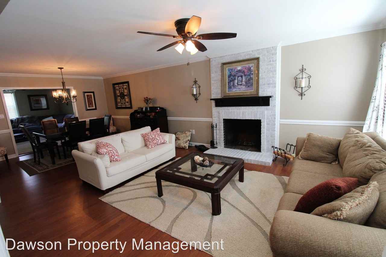 4917 Truscott Rd - Photo 2 of 18