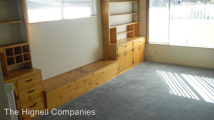 37215 Ontario Ave - Photo 3 of 10