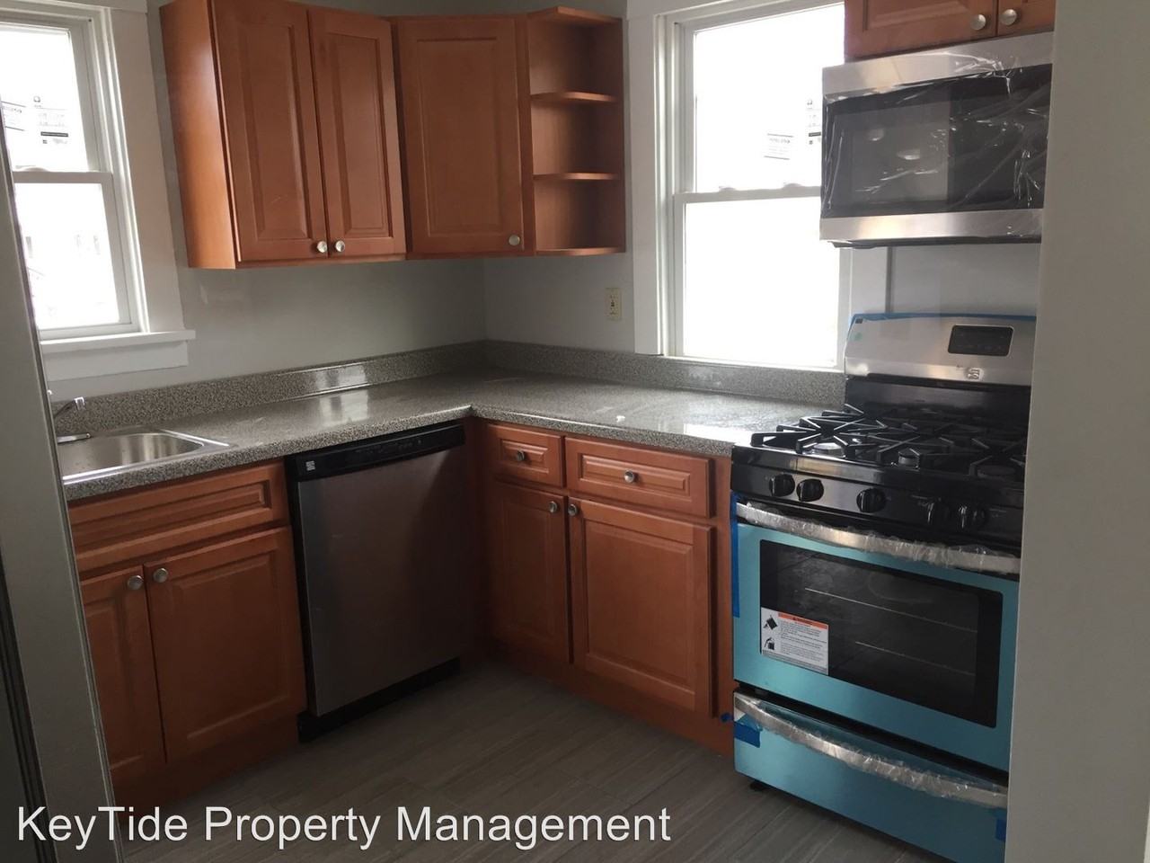 515 Washington St - Photo 2 of 16