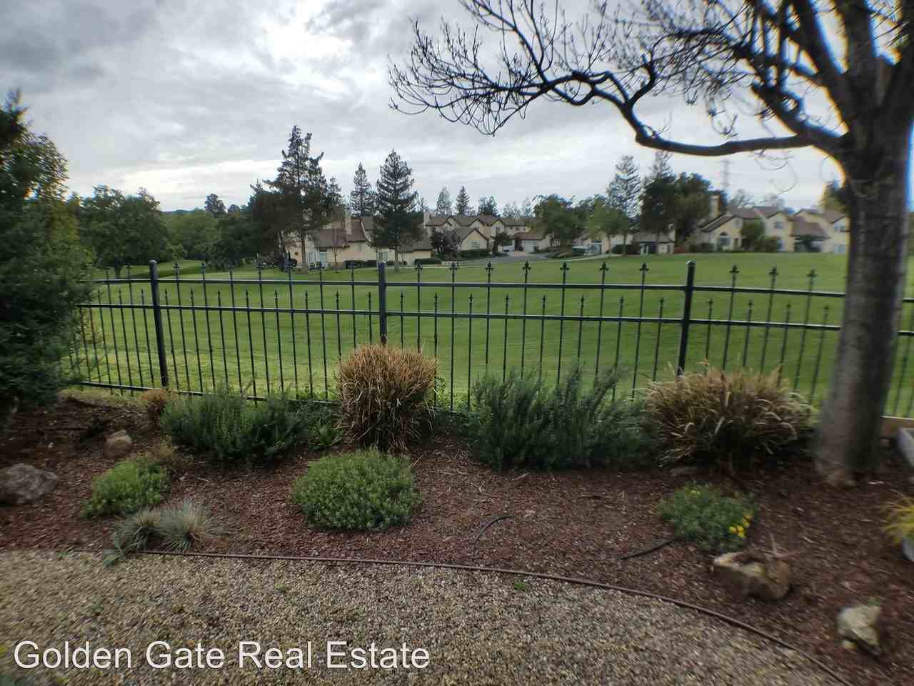 1278 Shell Cir - Photo 3 of 25