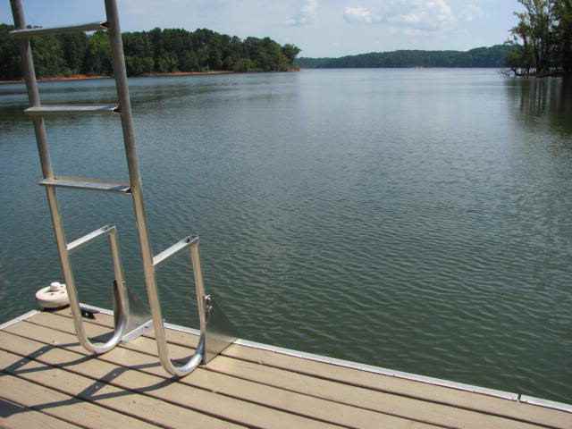 489 Meriwether Dr - Photo 2 of 46