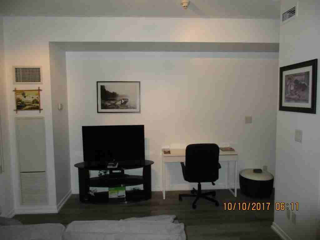 65 Bremner Boulevard - Photo 3 of 20