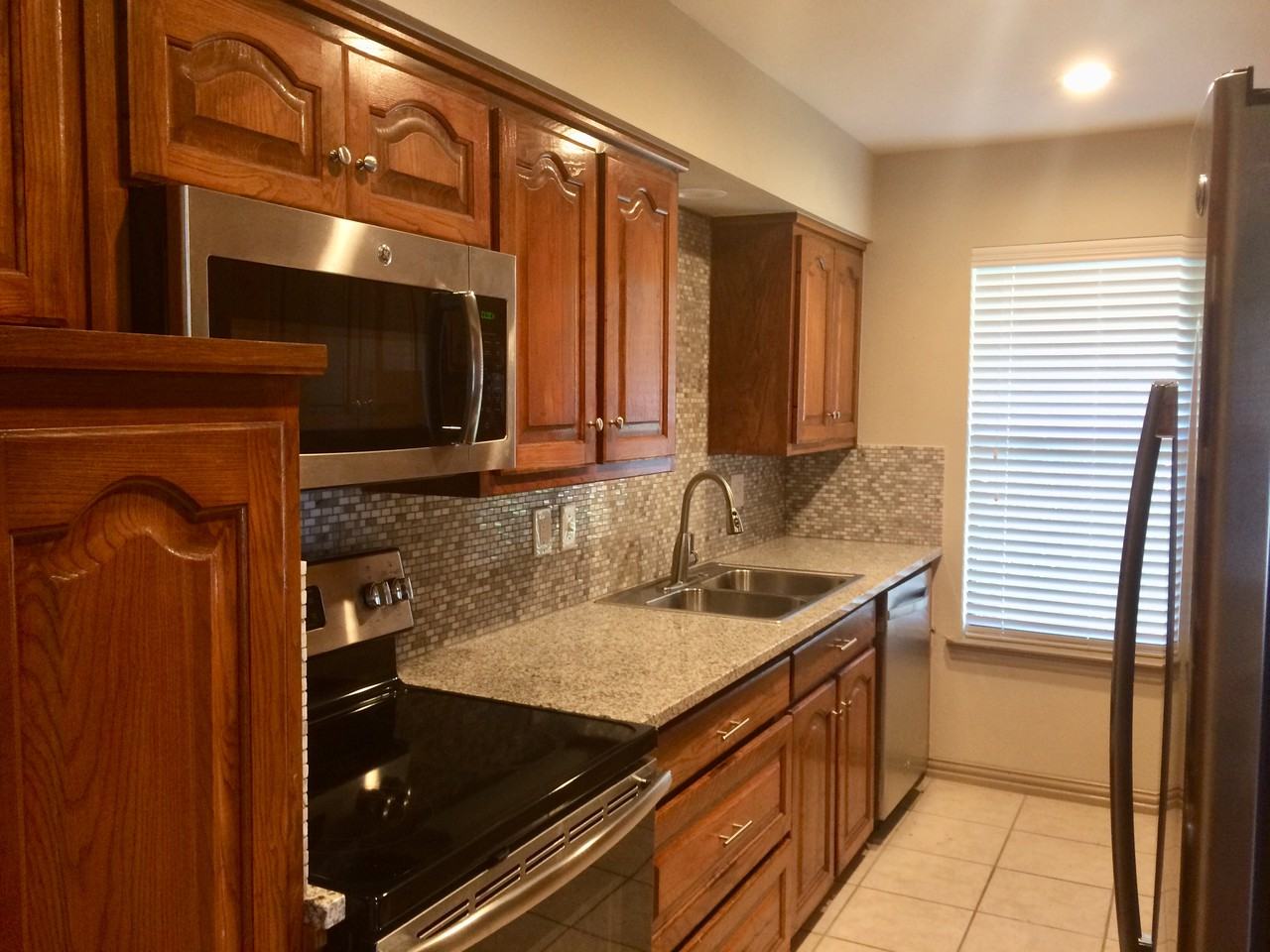 1419 South Story Road - Photo 3 of 7