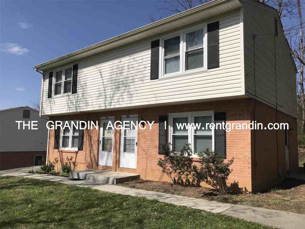 429 Ceylon St NE - Photo 2 of 12