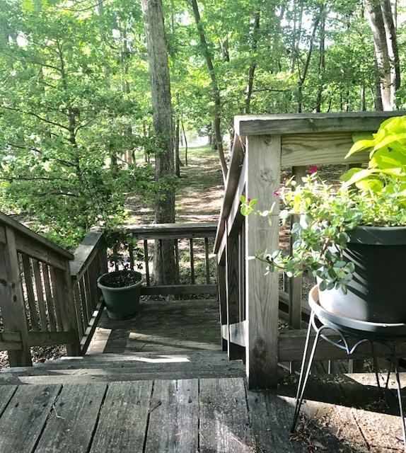 150 Holly Ln - Photo 2 of 38