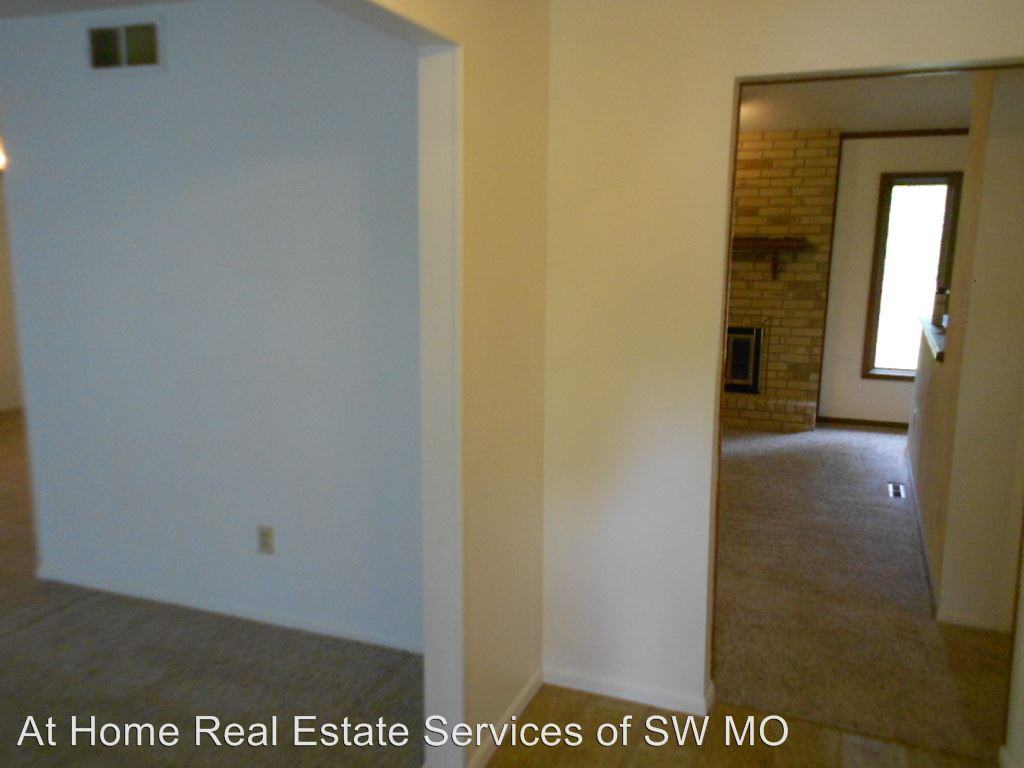 1701 E Camino Alto St - Photo 2 of 17