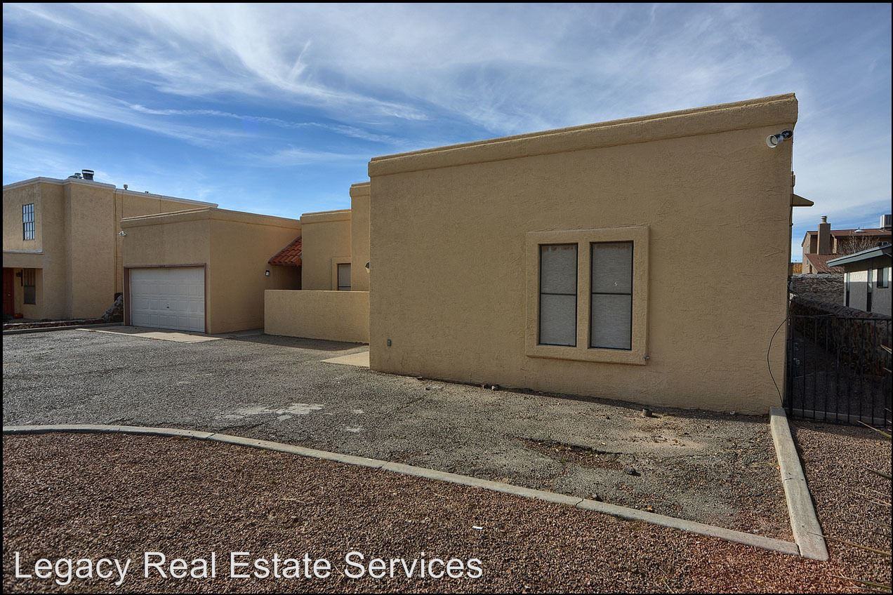 5505 Oakbriar Cir - Photo 3 of 29