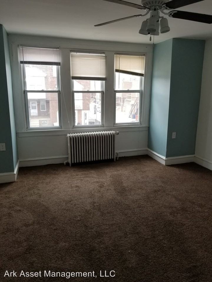 5515 Torresdale Avenue - Photo 2 of 4