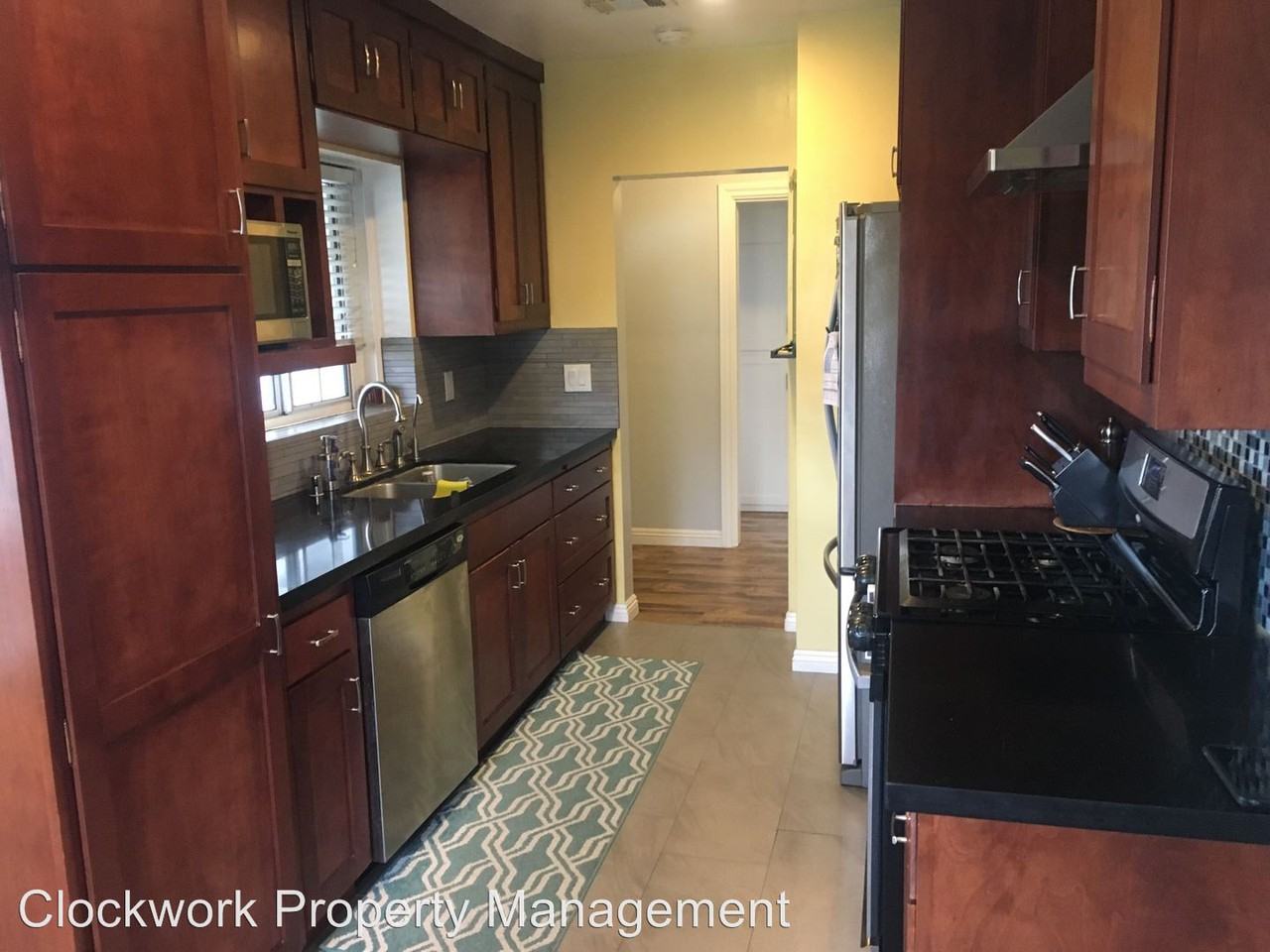 10321 Mildred St - Photo 2 of 19