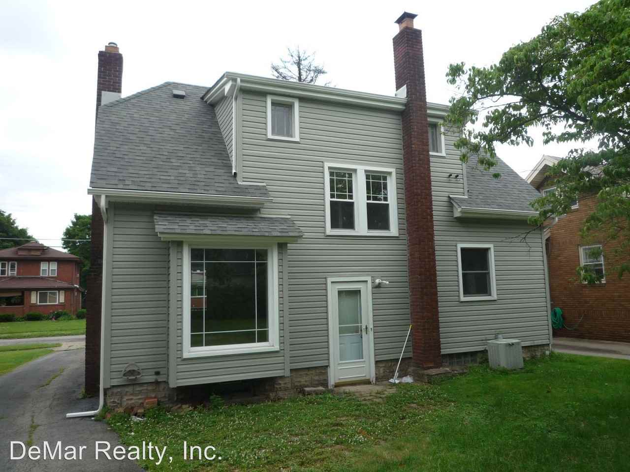 959 Lanterman Ave - Photo 2 of 7