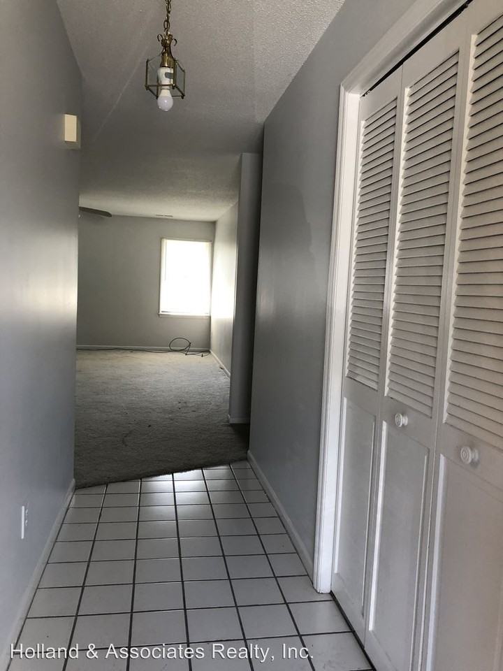 712 Meadowgreen Village Dr - Photo 3 of 8