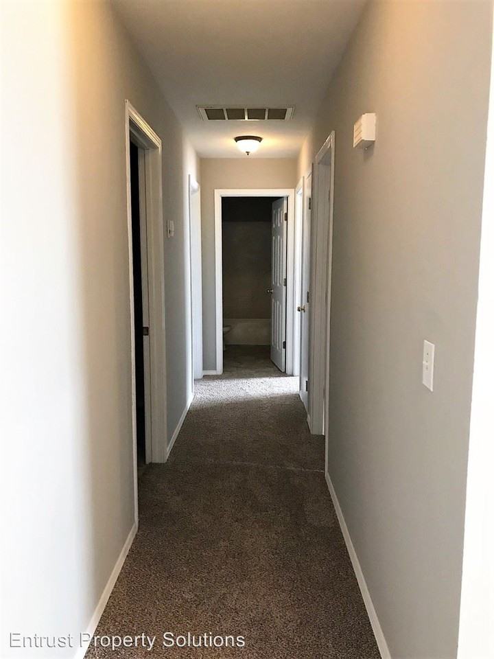 178 W Sunset St - Photo 3 of 13