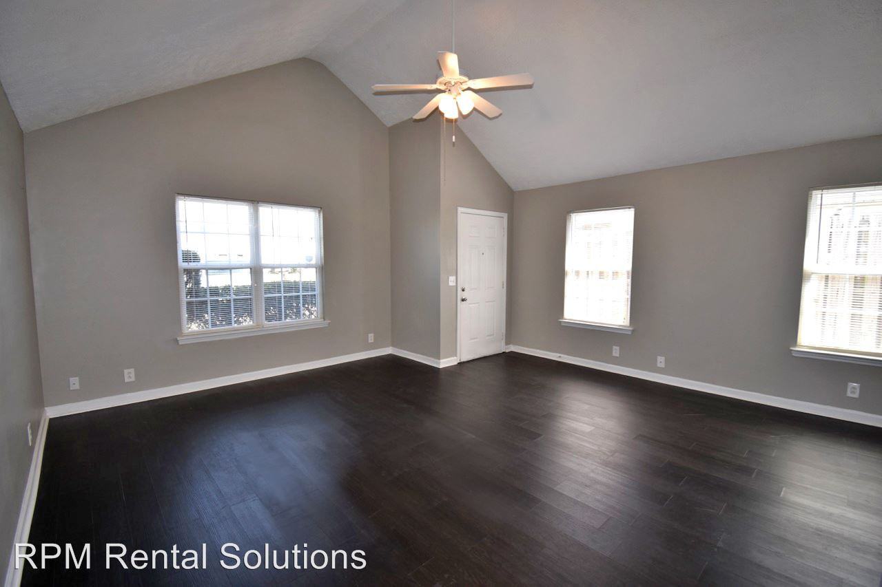 1578 Chariot Dr - Photo 2 of 11