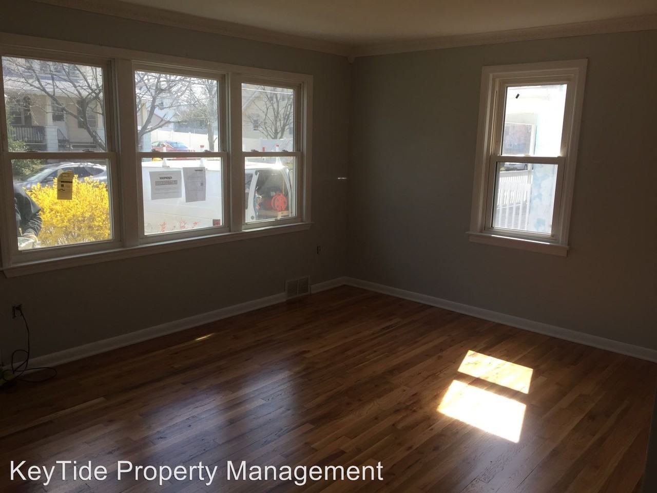 1653 Springfield Ave - Photo 3 of 4