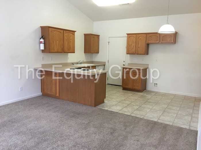 2329 W Sunnyside Ave - Photo 3 of 15