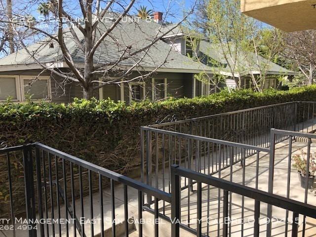 222 S Catalina Ave #8 - Photo 3 of 20