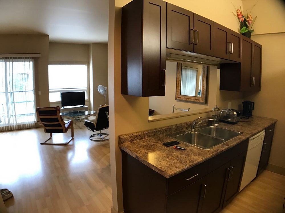 8026 Franklin Ave - Photo 3 of 10