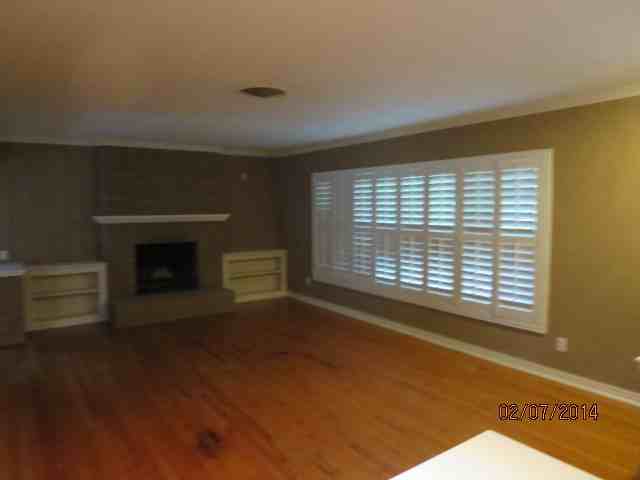 1726 Wycliff Dr - Photo 3 of 10