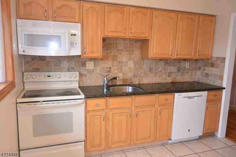 20 Erie Ave - Photo 2 of 25