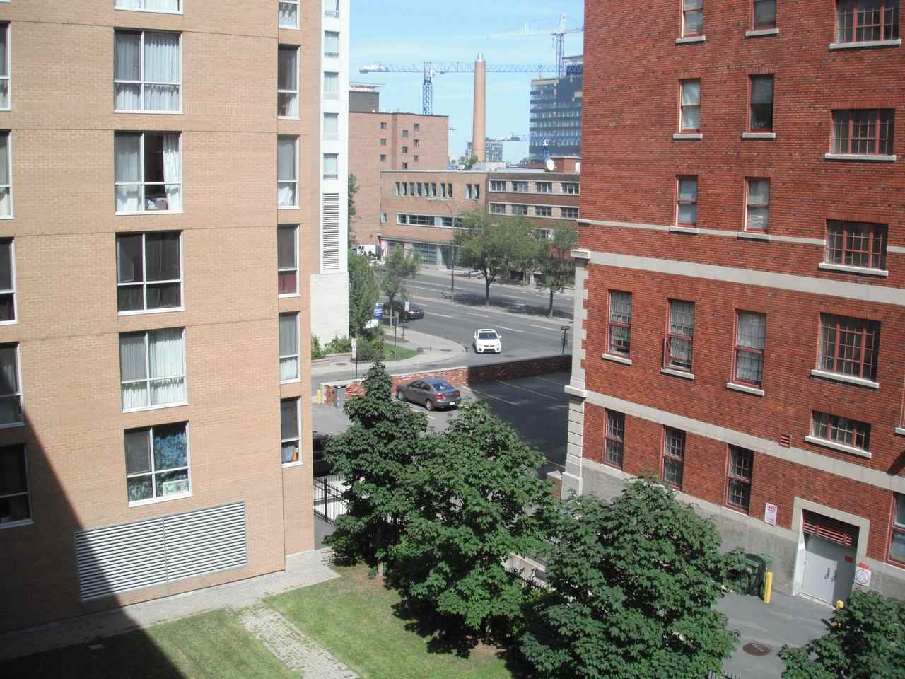 88 Rue Charlotte, Montréal, QC H2X 1M2 1 Bedroom Apartment for Rent for