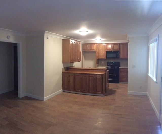 728 West Hemlock Street - Photo 3 of 9