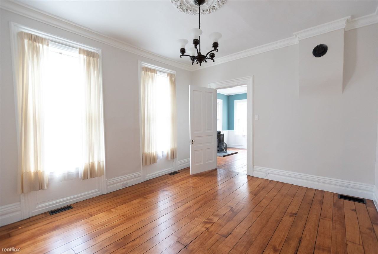 2245 Wabash St - Photo 3 of 10