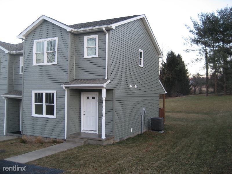 1977 Brookstone Rd - Photo 2 of 9