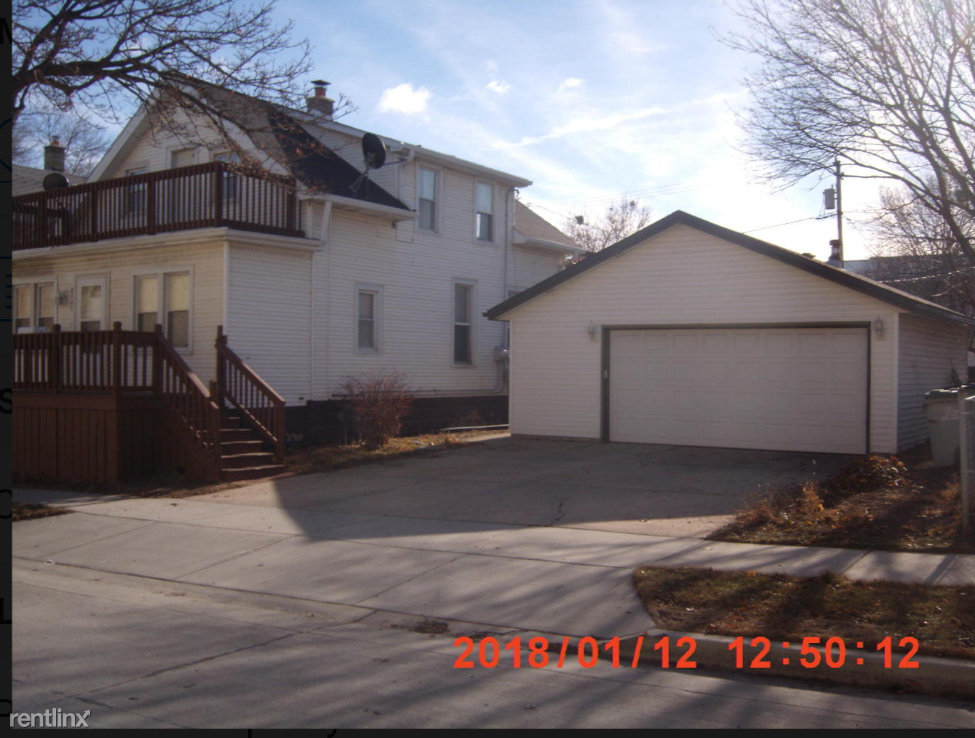 8761 W Adler St - Photo 2 of 8