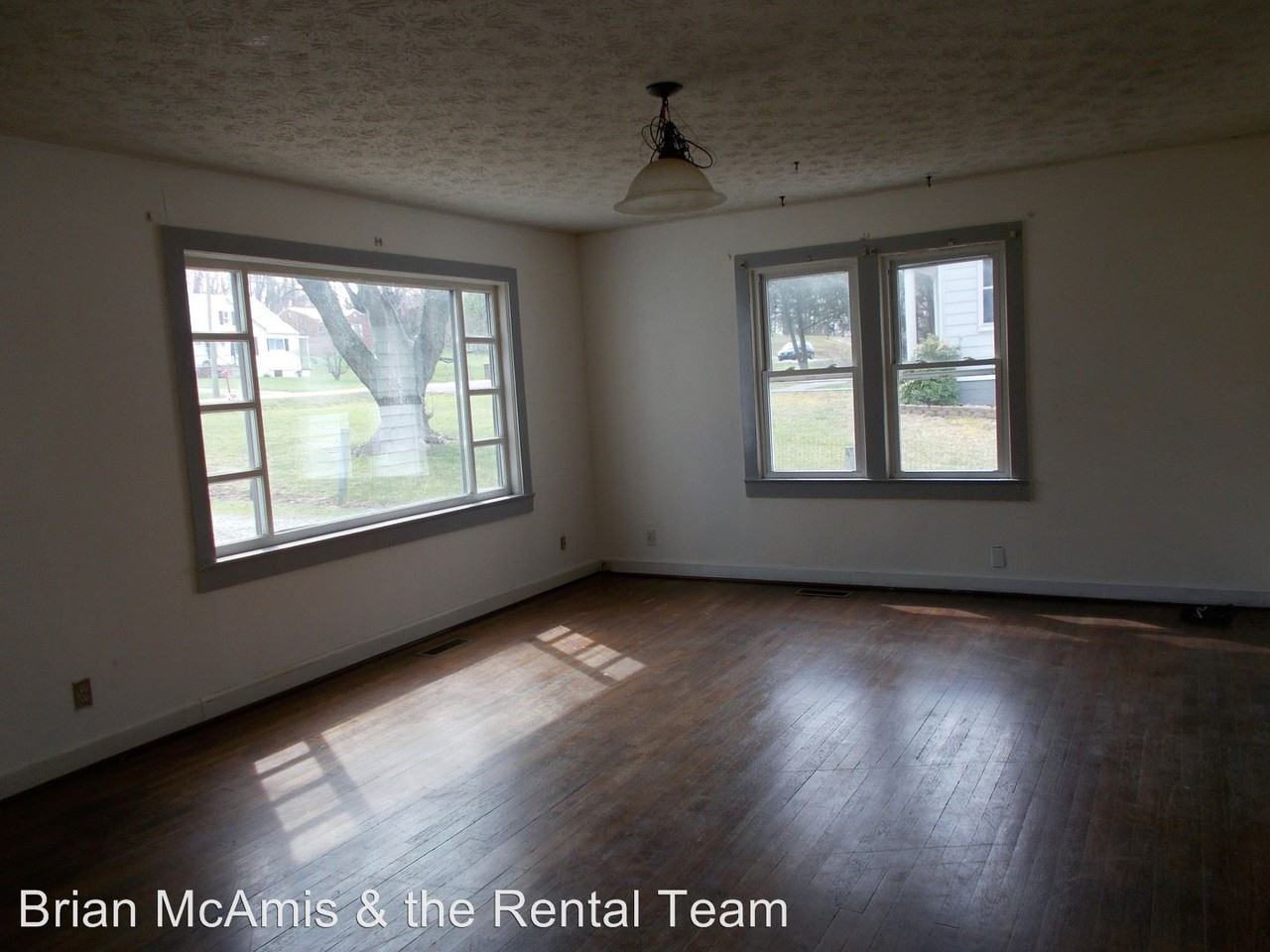 1002 Asheville Hwy - Photo 2 of 10