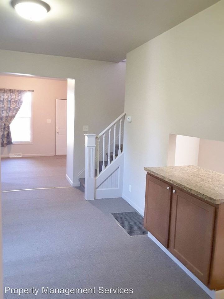 621 Aspenwald Ave - Photo 3 of 13