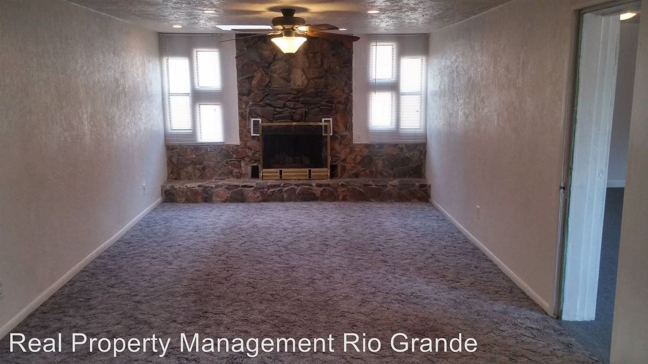 5009 Bluewater Rd NW - Photo 3 of 8