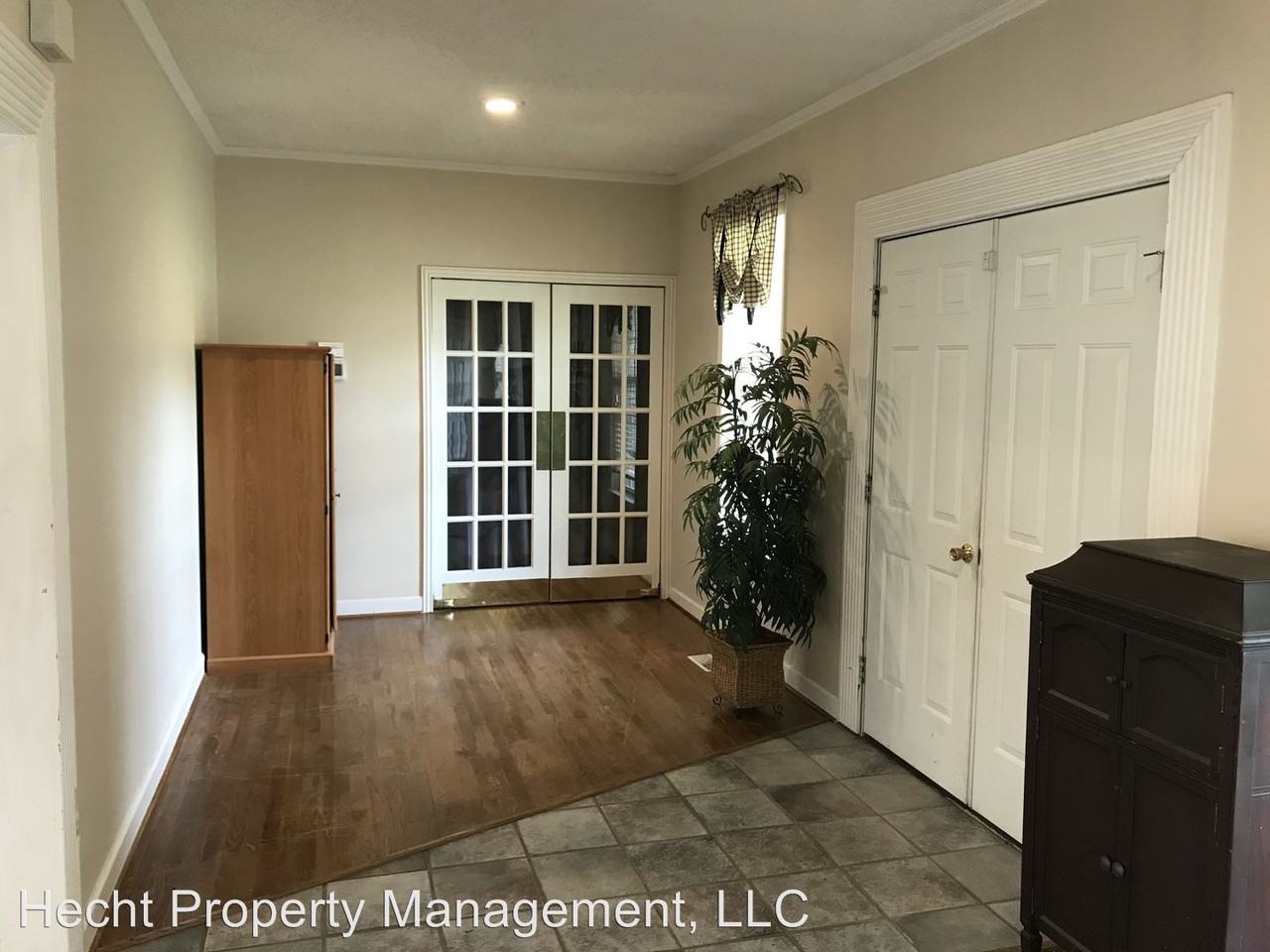 5361 Fleenor Way - Photo 2 of 25