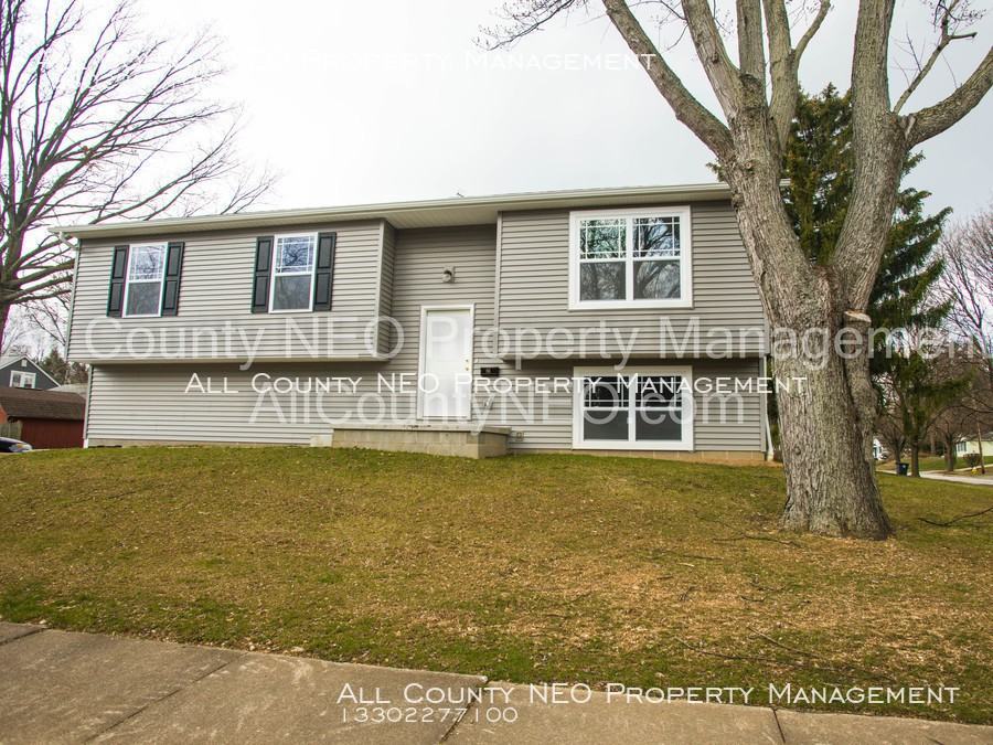 86 Pauline Ave - Photo 2 of 17