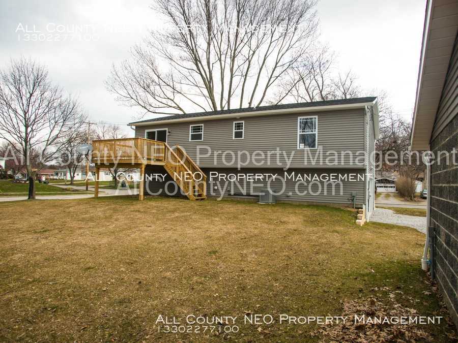 86 Pauline Ave - Photo 3 of 17