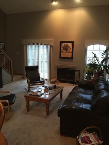 1665 Estate Cir - Photo 2 of 11