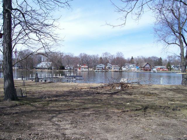 1908 River Terrace Dr - Photo 2 of 4