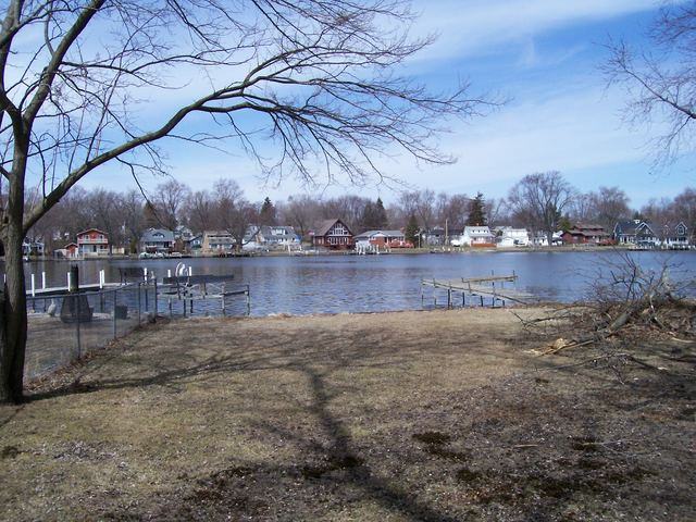 1908 River Terrace Dr - Photo 3 of 4