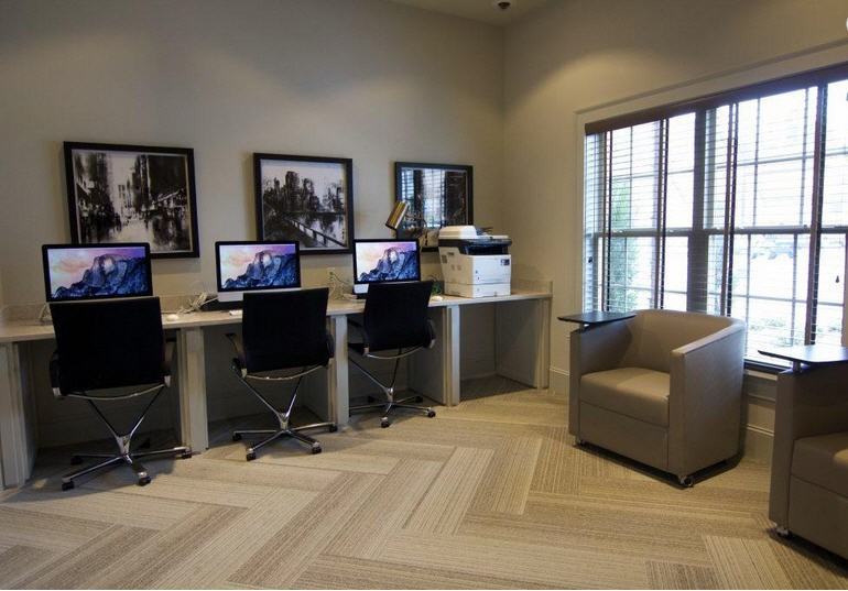 Hamptons Student Housing - Photo 2 of 36