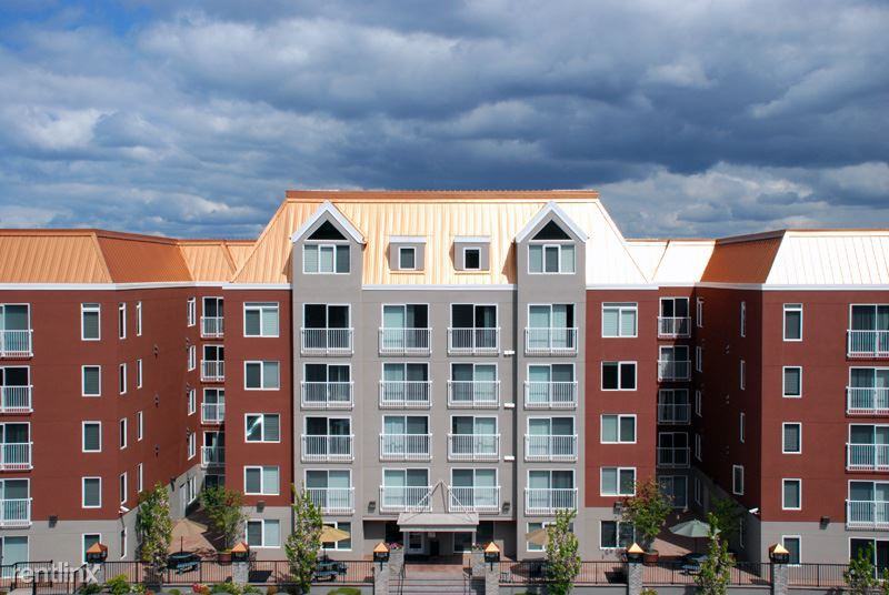 The Metropolitan - Photo 2 of 24