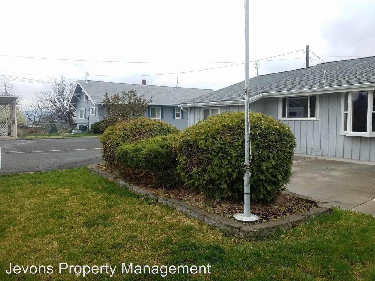 426 S 44th St - Photo 2 of 14