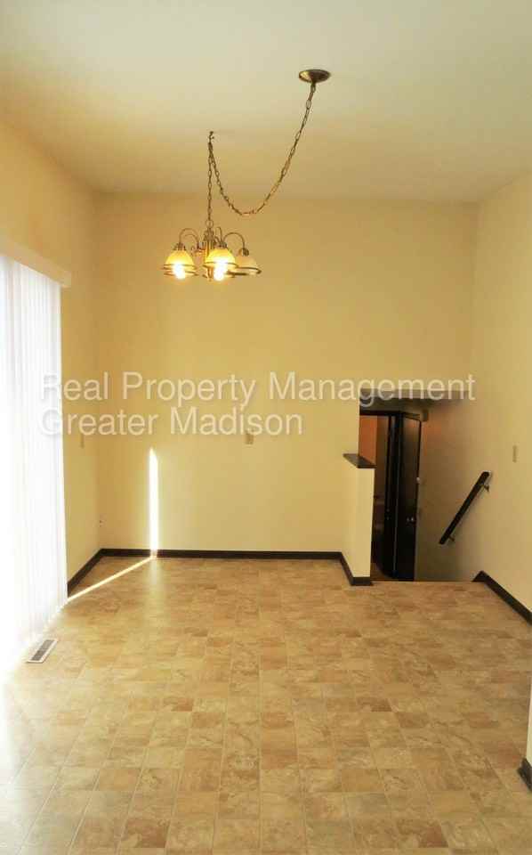 210 Bruns St - Photo 3 of 14