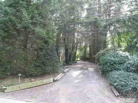 20 Tibbits Ln - Photo 3 of 6