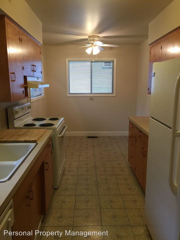 217 W 31st St - Photo 2 of 11
