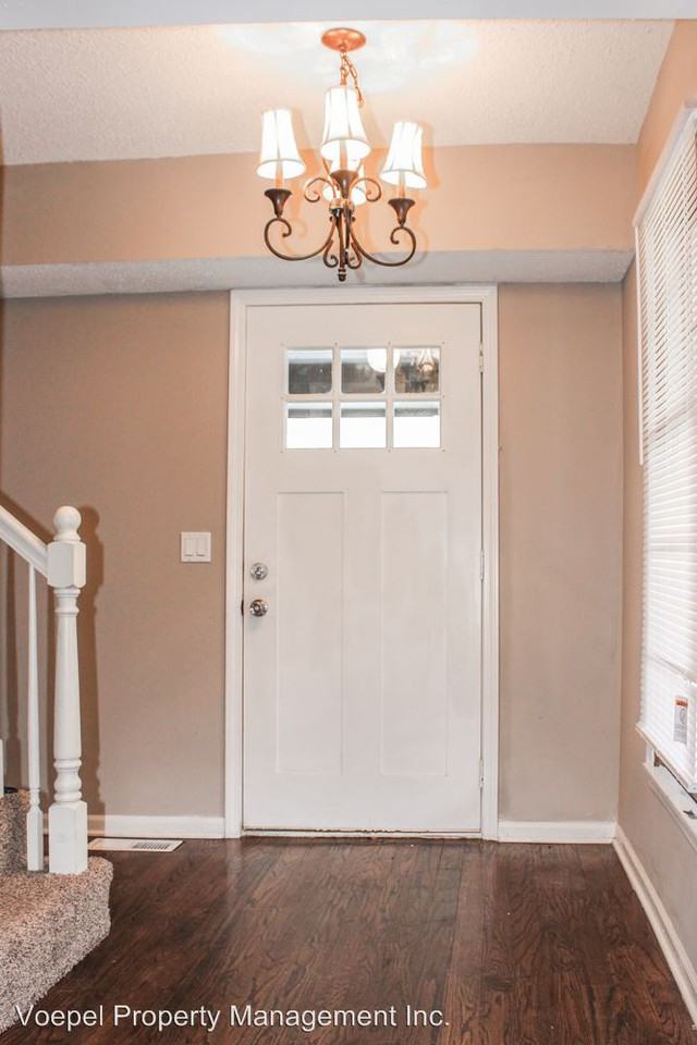 325 S Cherry St - Photo 3 of 18