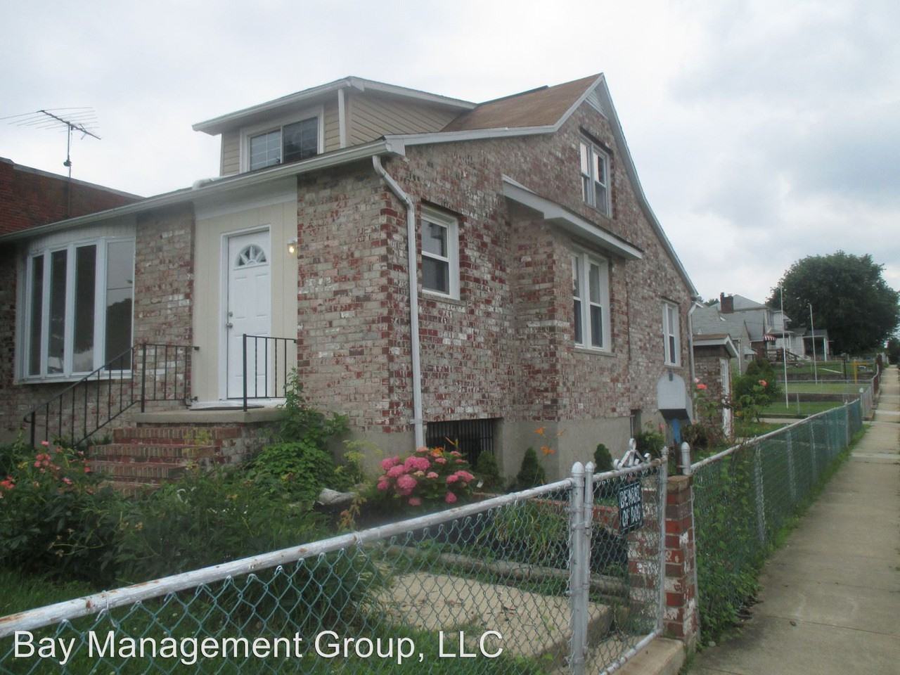 1600 Dundalk Ave - Photo 2 of 22